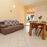 Apartment Michele-one Bedroom With Terrace Smokva Orebic