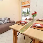 Michele-one Bedroom With Terrace Smokva Apartment Orebic