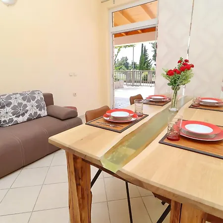 Michele-one Bedroom With Terrace Smokva Appartement Orebić